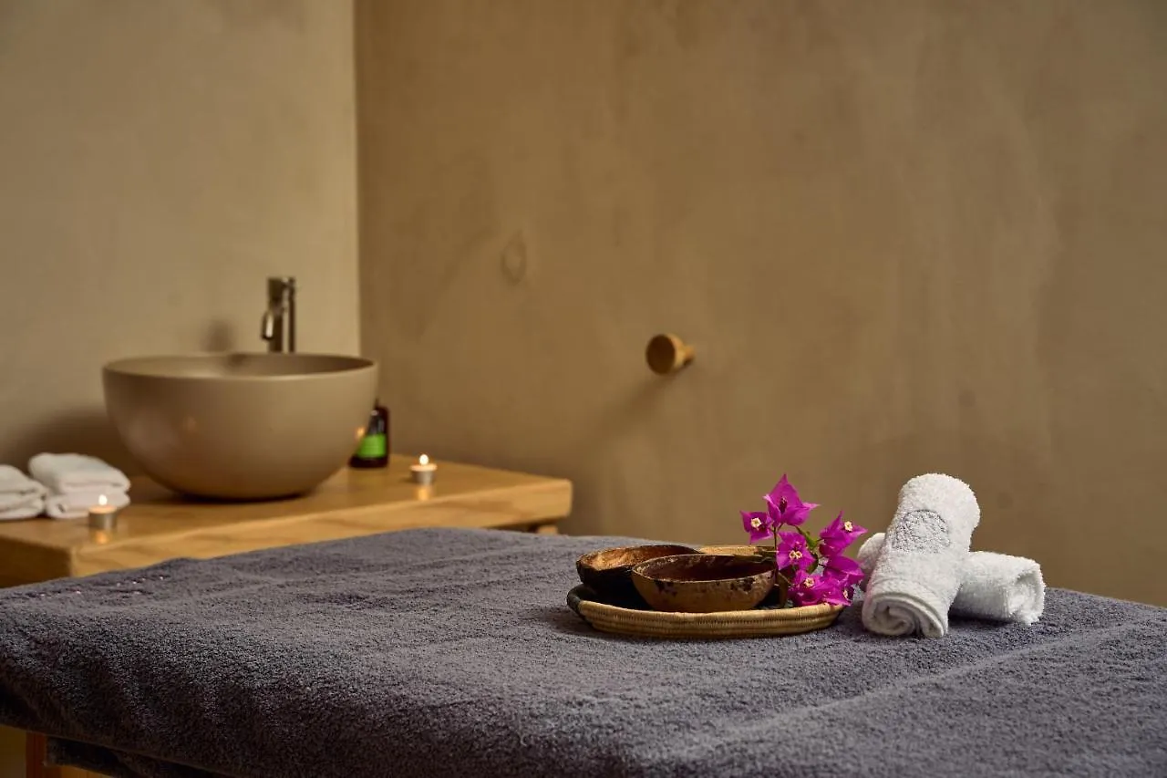 Adorno Beach Hotel And Suites Ornos